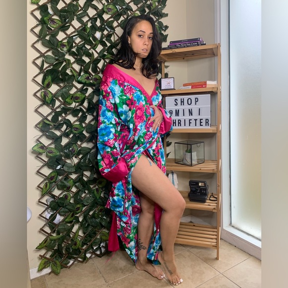 Gold Label Robe - Picture 6 of 6